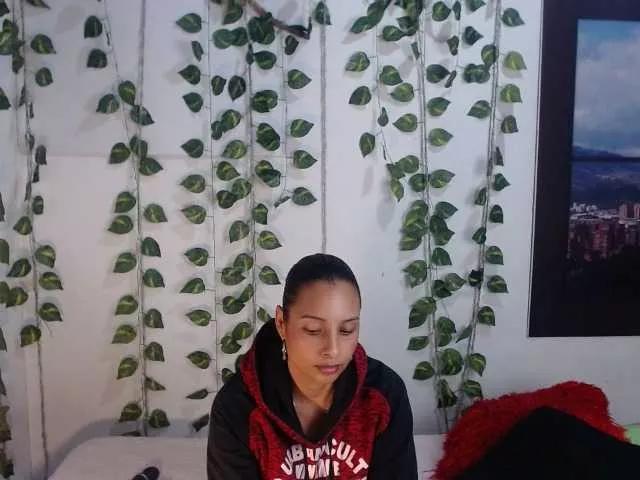 juls-mon on BongaCams 